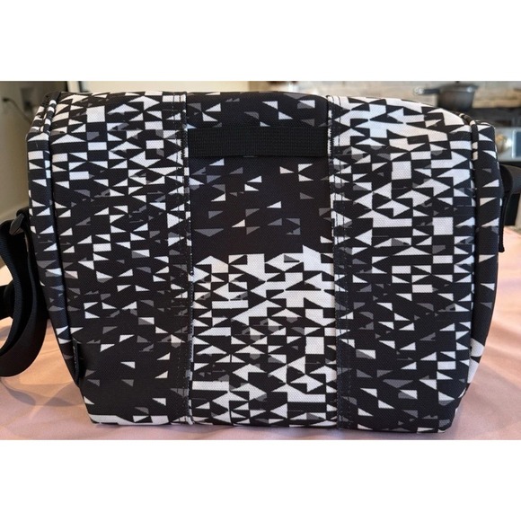Timbuk2 Commute Messenger Bag Black & White " Shattered Triangles" NWOT Medium - Picture 5 of 12